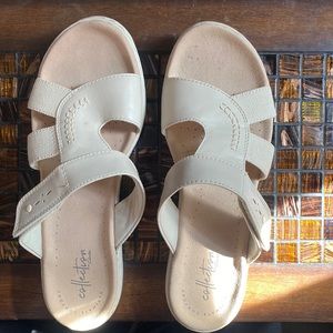 Clarks Collection sandal size 9